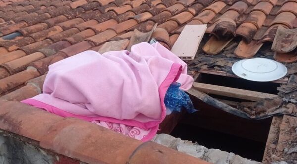 Entró por el techo como Papá Noel, pero no para dejar regalos - Noticiero Paraguay