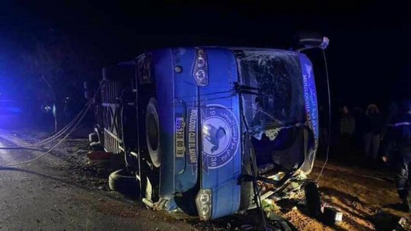 Versus / Mueren el arquero y el asistente técnico de un equipo argelino de fútbol en un accidente