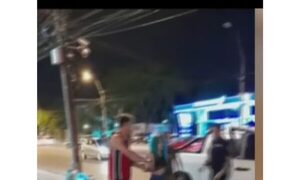 Prostis se trenzaron a golpes por un lugar en la calle