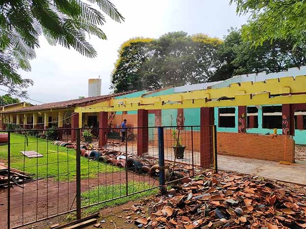 Municipalidad de Hernandarias realiza importantes mejoras en instituciones educativas del distrito | DIARIO PRIMERA PLANA