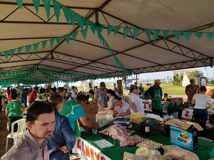¡Última oportunidad del año! Feria de la Agricultura Familiar en pleno desarrollo en la costanera de Encarnación