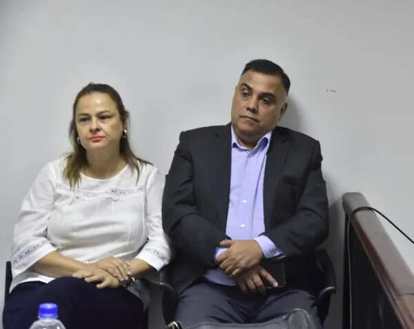 Fiscalía pide condena “justa y ejemplar” y Díaz Verón habla de “persecución” de Sandra Quiñónez - Política - ABC Color