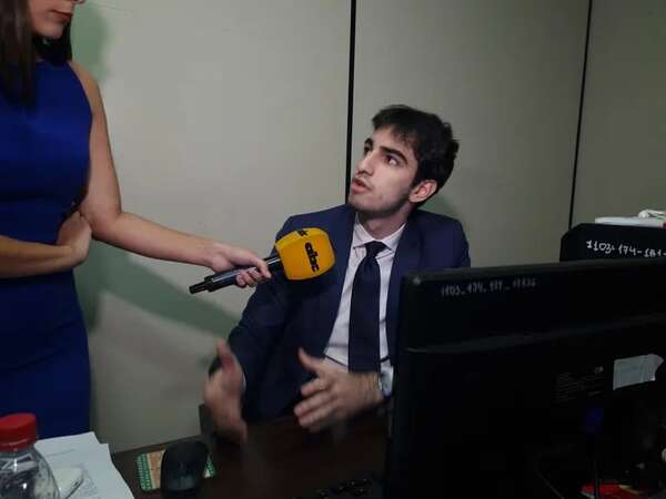 Hijo de Beto Ovelar se niega a renunciar y alega “méritos” - Política - ABC Color