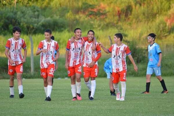 Selección sub 13 de fútbol masculino de Encarnación se prepara para la revancha del sábado