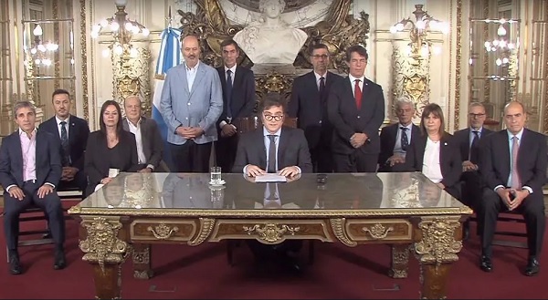 El ‘decretazo’ de Milei: Reformas laborales y desregulación sacuden Argentina