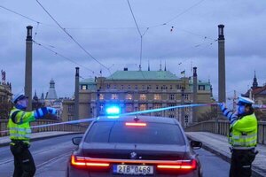 Diez muertos y heridos en tiroteo en Universidad de Praga - ADN Digital