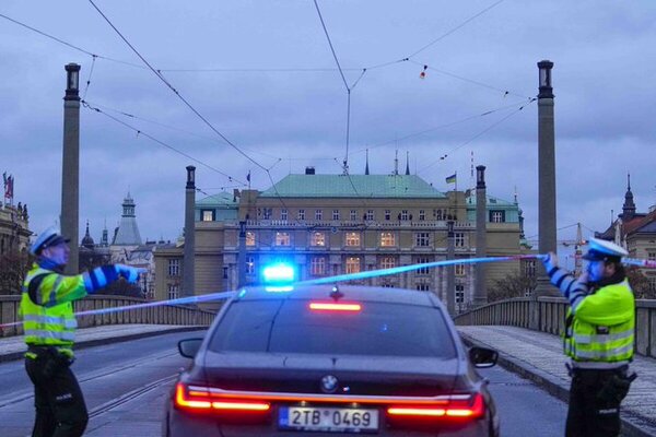 Diez muertos y heridos en tiroteo en Universidad de Praga - ADN Digital