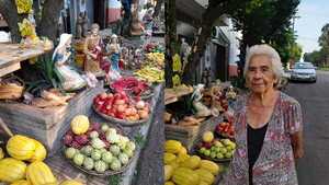 Doña Isabel Fernández: una tradición navideña en Encarnación desde hace más de 20 años