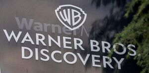 Las compa帽铆as Warner Bros Discovery y la Paramount Global hablan sobre posible fusi贸n - Revista PLUS