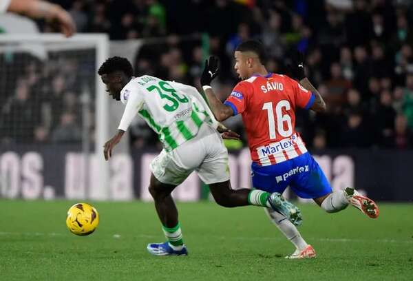 Betis frena al Girona al empatar casi al final gracias al argentino Pezzella - Fútbol Internacional - ABC Color