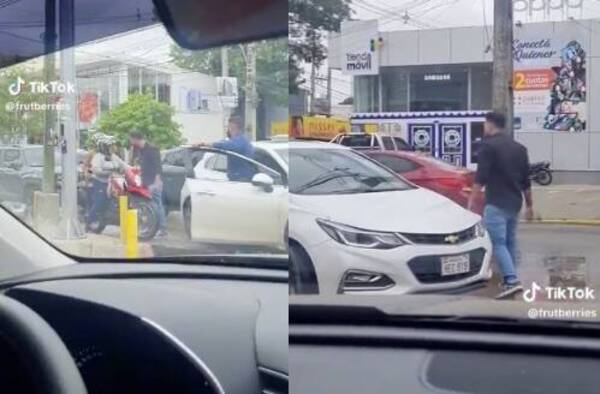 [VIDEO] Arriero nervioso quiso pelear con todo el que se le ponía enfrente