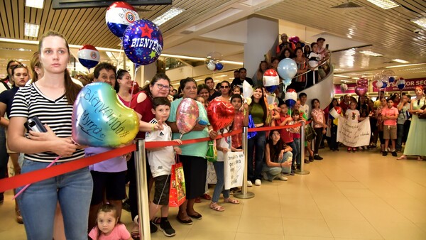 Más de 82.000 paraguayos retornaron al país para las fiestas