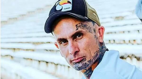 Cantante de "Ke Personajes" salió a dar un consejo de "humildad"