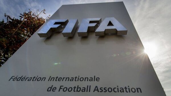 UEFA, FIFA, FIFPRO, Ligas y Clubes: No hay sitio para la Superliga