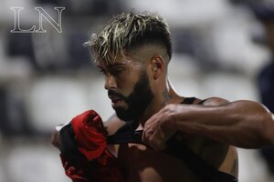Versus / Alexander Barboza se aleja de Libertad y se acerca al fútbol brasileño