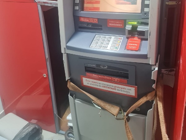 Intentaron llevar cajero automático en Itapúa - La Tribuna