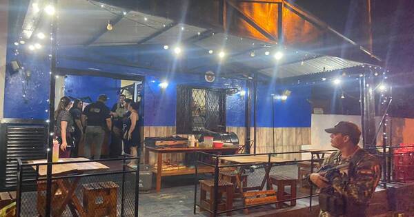 La Nación / Utilizaban como fachada una pizzería para vender droga