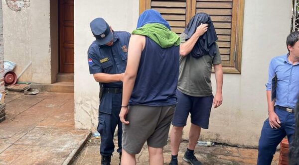 Detienen a dos jóvenes por robo de energía para criptominería en Encarnación - Noticiero Paraguay