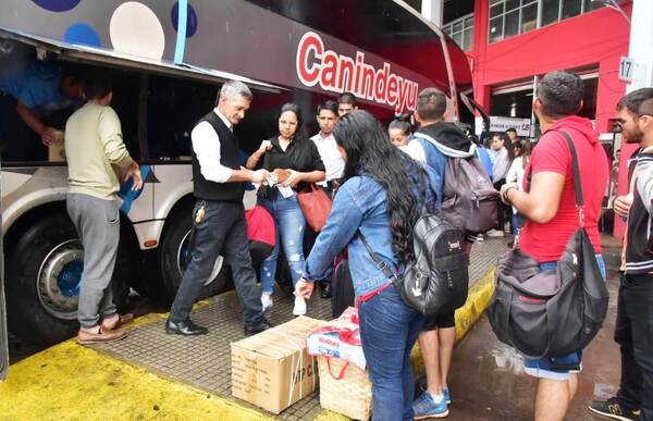 Por Navidad liberan horarios de buses •