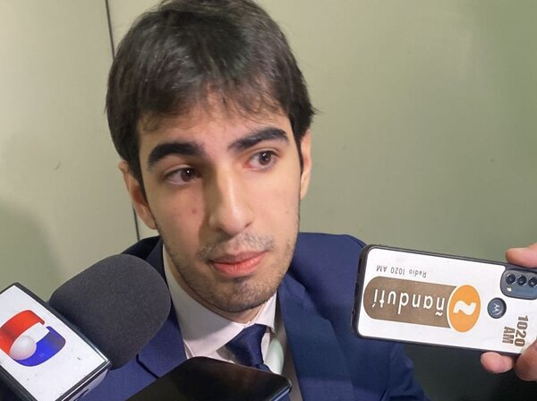 Hijo de Beto Ovelar renuncia a su cargo en Diputados · Radio Monumental 1080 AM