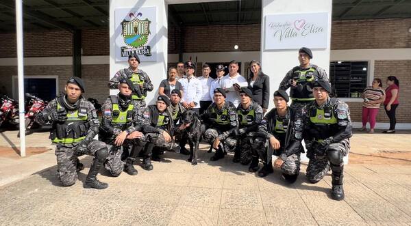 Con homenaje a agente fallecido, inauguran base del Grupo Lince en Villa Elisa - trece