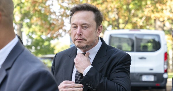 Starlink instala su primera antena en Paraguay antes del desembarco de Musk en Argentina
