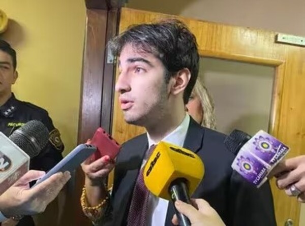 Renunció “Tratito”, Alejandro Ovelar, hijo del senador Beto Ovelar, a su cargo en la Cámara de Diputados - Oasis FM 94.3