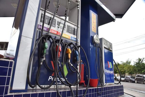 Petropar: nueva baja en precios de combustibles incluye naftas, diésel y gas - Oasis FM 94.3