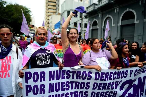 Este año fueron asesinadas 43 mujeres, y dejaron huérfanos a 76 niños - Nacionales - ABC Color