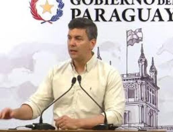 Santiago Peña anuncia nueva reducción de los precios de combustibles y gas