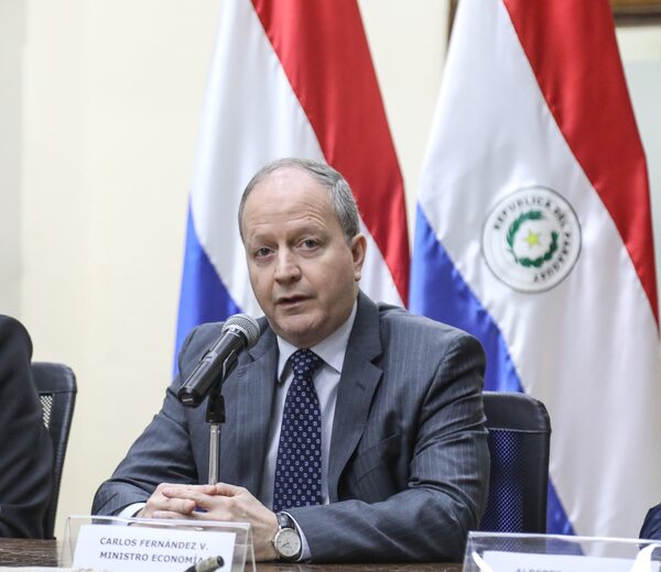 Paraguay volvi贸 al mercado dom茅stico: coloc贸 bonos por G. 1,619 billones (220 millones de d贸lares) para pagar deudas a constructoras - Revista PLUS