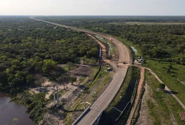 MOPC inauguró el tramo que faltaba de la ruta Alberdi-Pilar, con encarecimiento de US$ 10 millones - Economía - ABC Color
