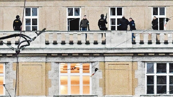 Matanza en Praga conmociona a checos