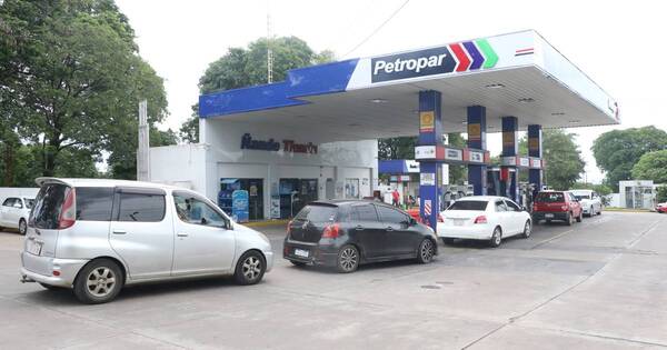 La Nación / Gobierno anuncia nueva reducción en los precios de combustibles