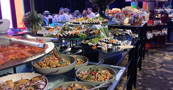 La Nación / Una cena de Nochebuena cinco estrellas en el Sheraton