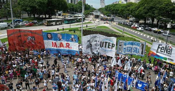 La Nación / Gobierno cobrará a manifestantes por el operativo de seguridad