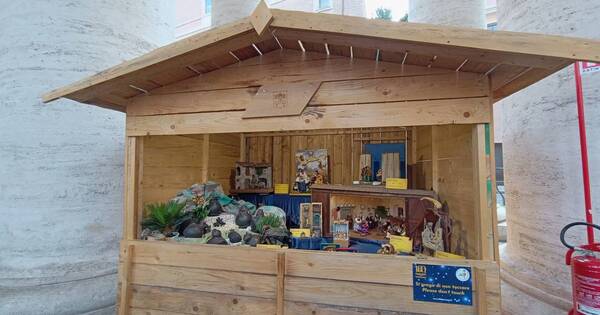 La Nación / Pesebre paraguayo presente en plaza de San Pedro del Vaticano