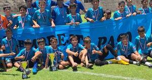 La Nación / El equipo del 8 de Diciembre de Itá Paso se consagró campeón del torneo Goles por mi barrio
