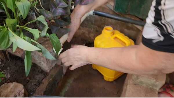 Vecinos de un barrio de Concepción pasarán la Navidad sin agua