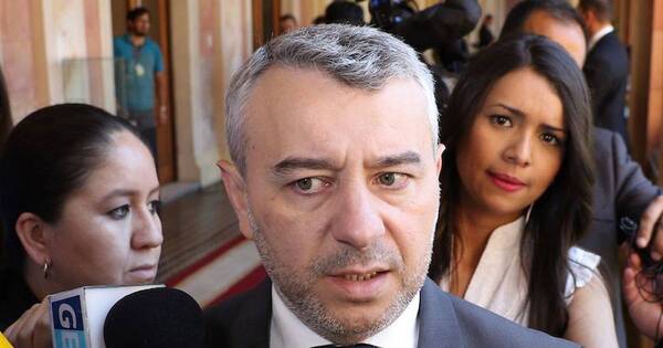 La Nación / Proponen elevar penas contra los funcionarios públicos corruptos