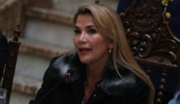 Diario HOY | Corte suprema de Bolivia ratifica condena de 10 años contra expresidenta Añez