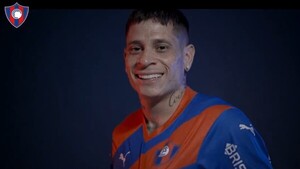 Cerro Porteño anuncia la vuelta de Juan Manuel Iturbe