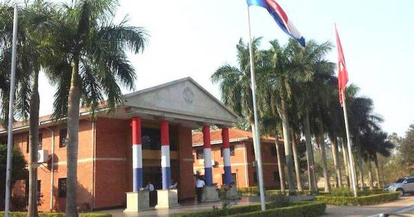 La Nación / Plantean la revisión de la Ley de Arancel Cero para volver a financiar los cursillos