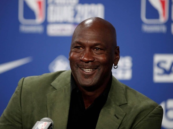 El multimillonario negocio de Michael Jordan: Ganó casi cuatro veces más que en toda su carrera