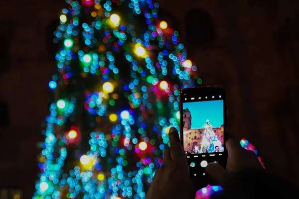 Viaje en tren de vapor al árbol de Navidad más alto de Portugal - Mundo - ABC Color