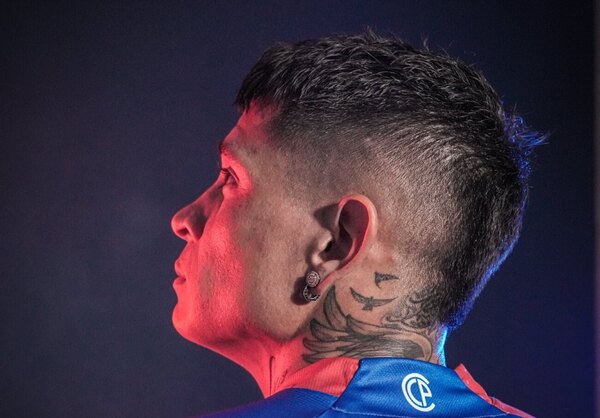 Versus / El andariego paso de Juan Manuel Iturbe