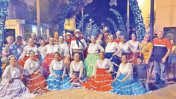 Con arte festejan la Navidad en San Lorenzo y Luque