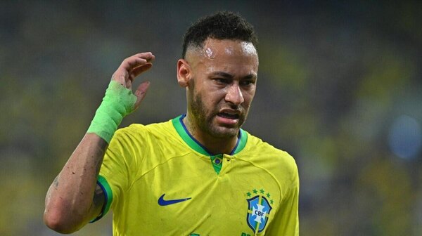 Versus / Neymar apunta hacia “los santitos que nunca se equivocan”