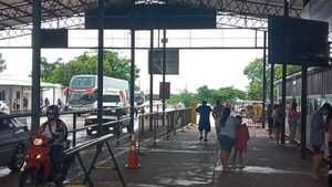 Puente Encarnación-Posadas: Masivo ingreso de turistas y compatriotas por Navidad