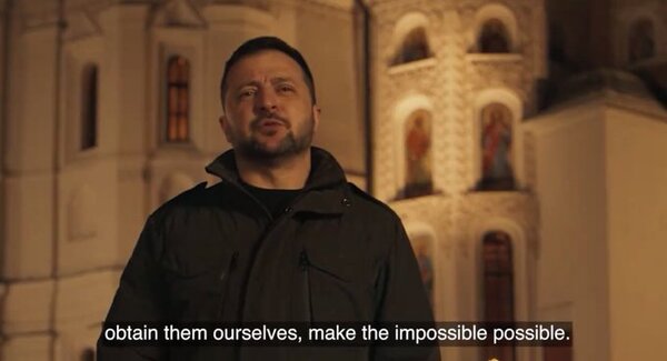 Zelensky: “Hoy todos los ucranianos celebran juntos la Navidad”